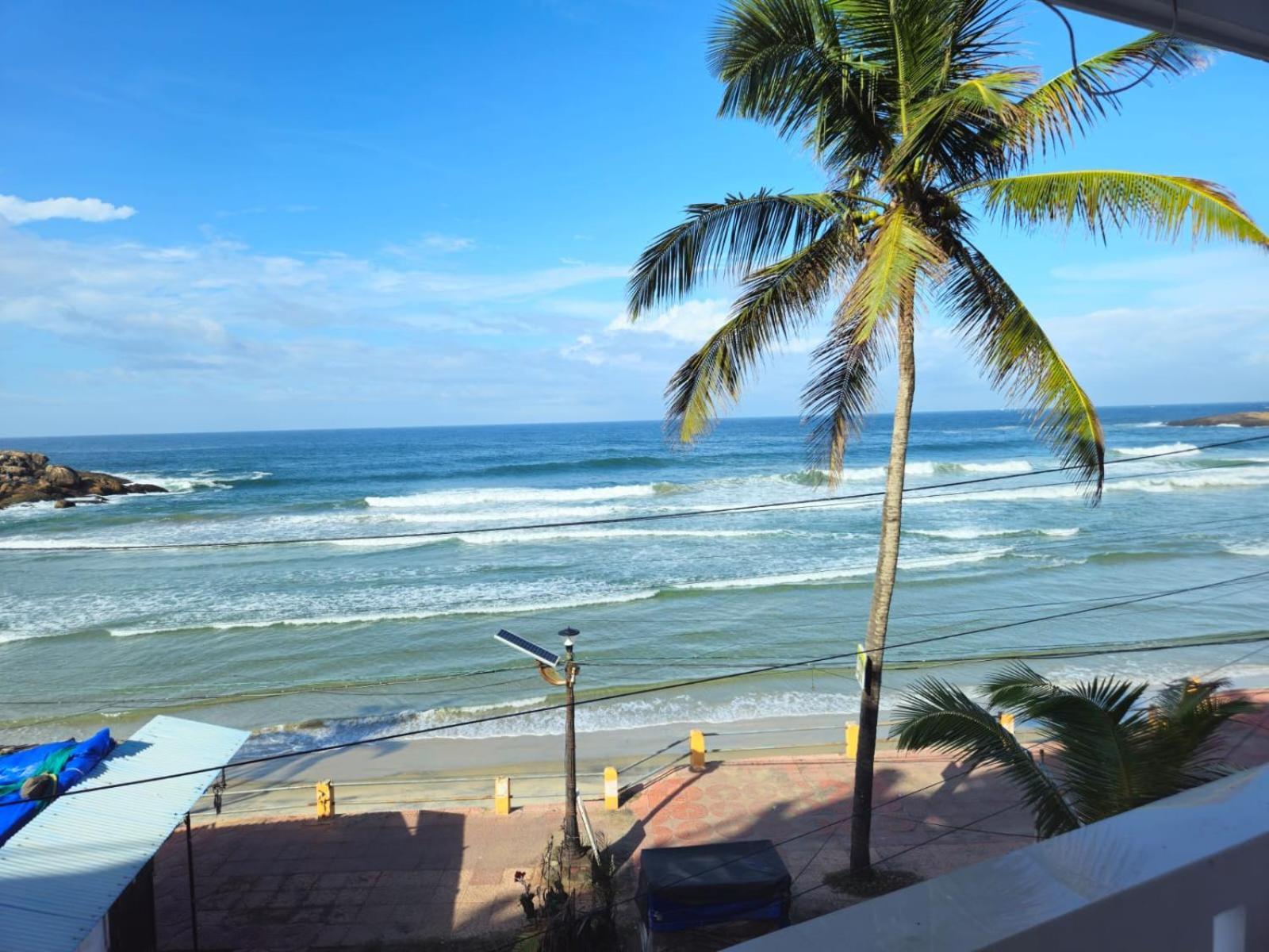 Orion Seaview Beach Hotel Kovalam Bagian luar foto