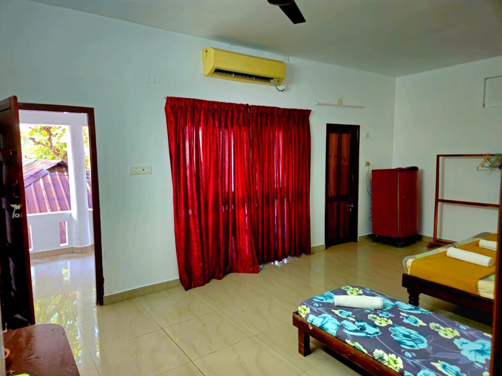 Orion Seaview Beach Hotel Kovalam Bagian luar foto