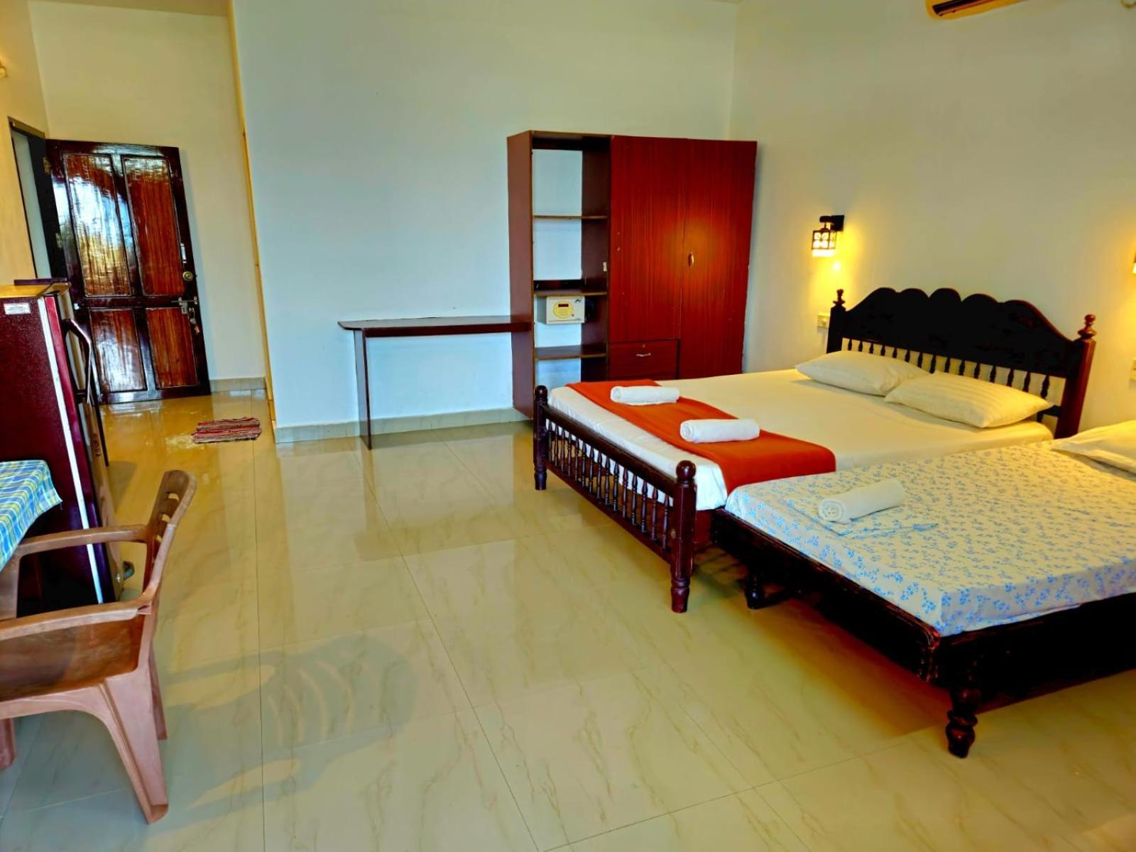 Orion Seaview Beach Hotel Kovalam Bagian luar foto