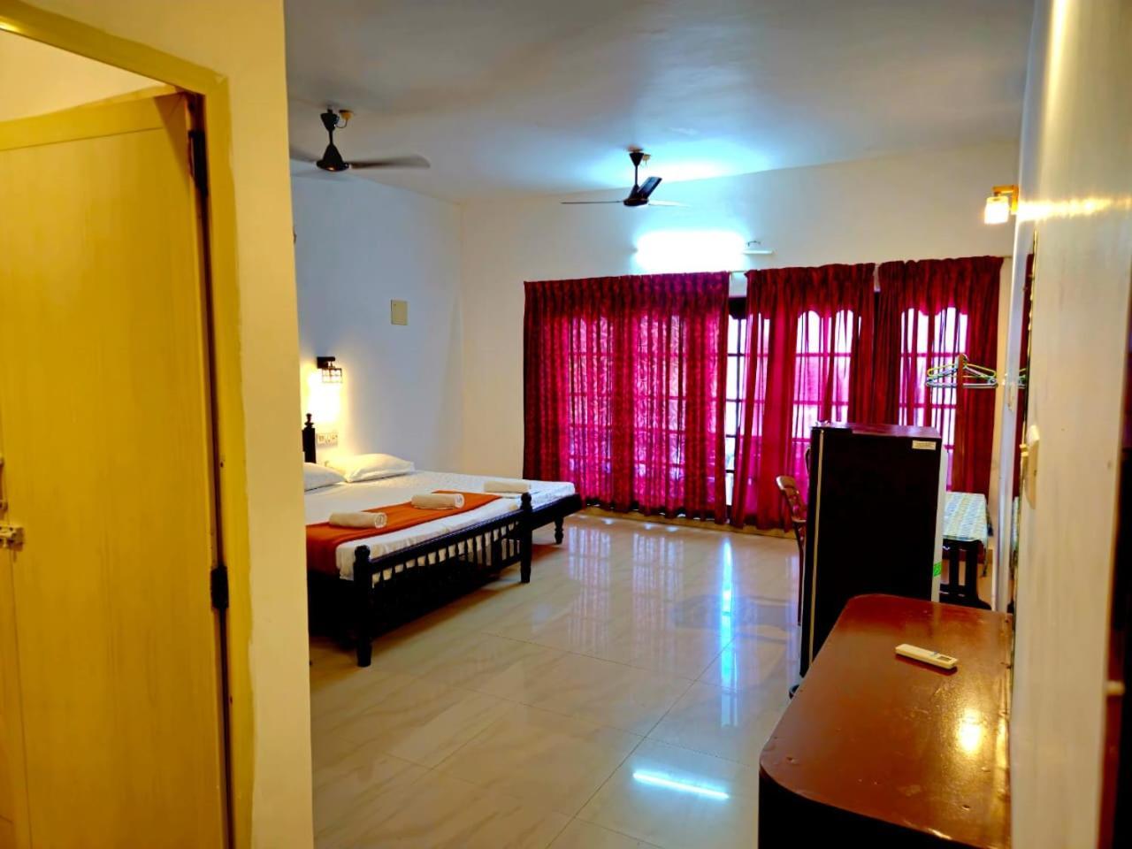 Orion Seaview Beach Hotel Kovalam Bagian luar foto